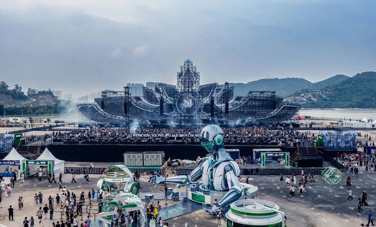 VAC Music Festival site overview with ringlock scaffolding event structures