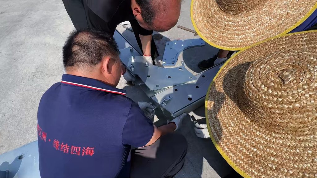 Aluminum event tent frame connection during ground assembly