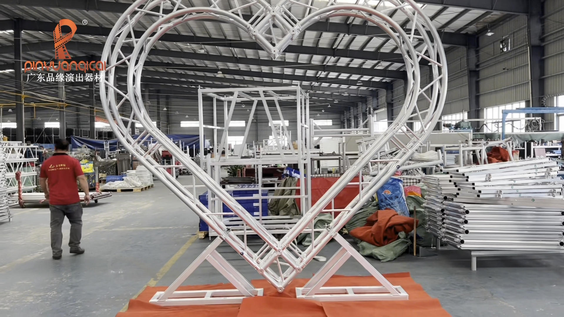 Heart shaped aluminum spigot truss assembly for wedding, proposal and Valentine’s Day event decoration